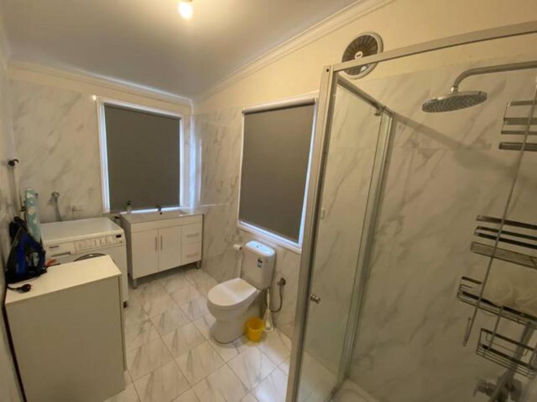 Spacious Cozy Bedroom And Private Bathroom Oakleigh Exteriör bild